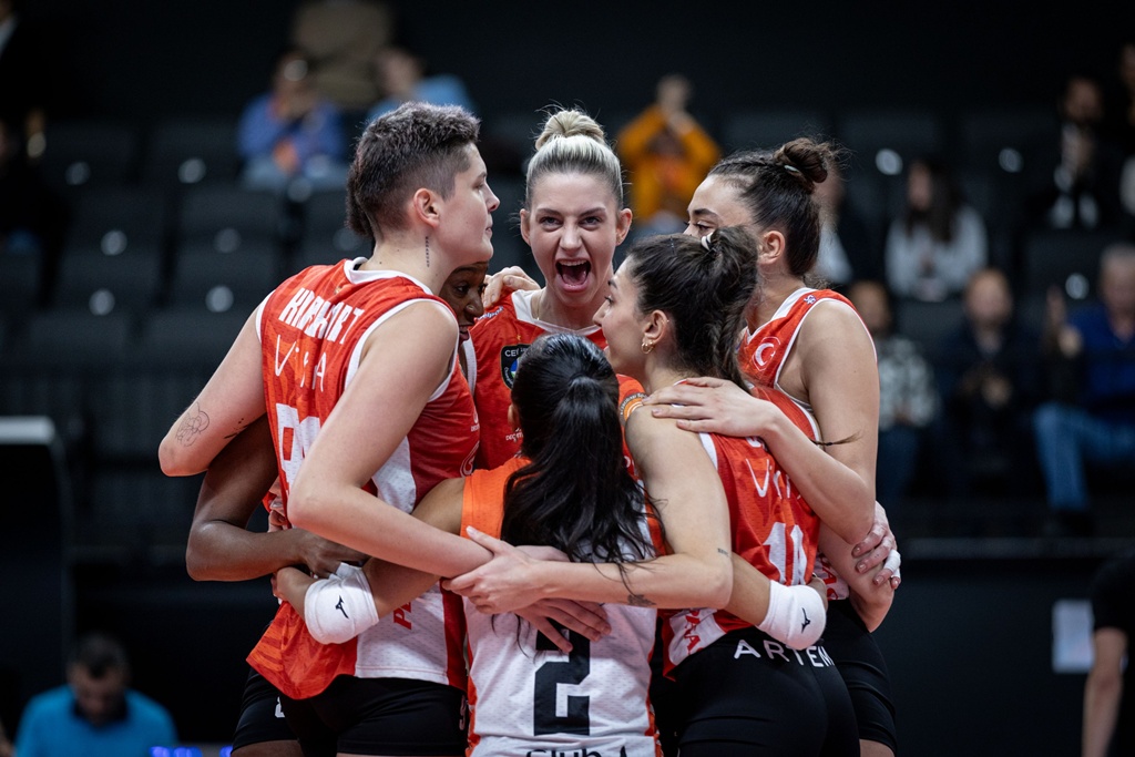 Eczacibasi-Dynavit-2-1.jpg