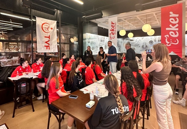 U16-U19-TAKIMLARI-YEMEK-5.jpg