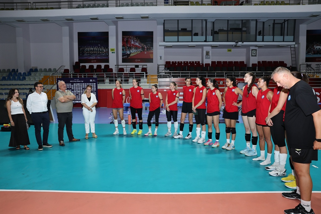 VOLEYBOL-YENI-SEZON-8.jpg