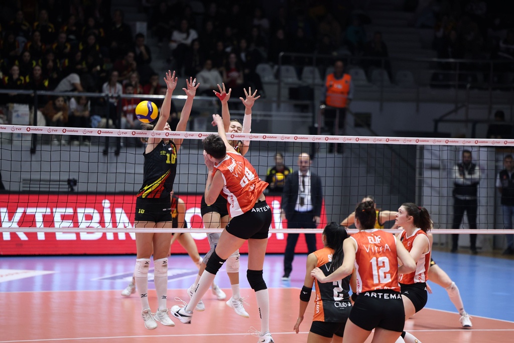 Eczacibasi-Dynavit-3-2.jpg
